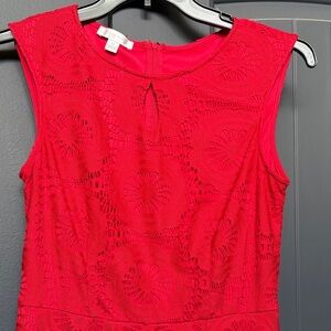 London Times Bright Red Lace Sleeveless Dress Above the Knee with Keyhole